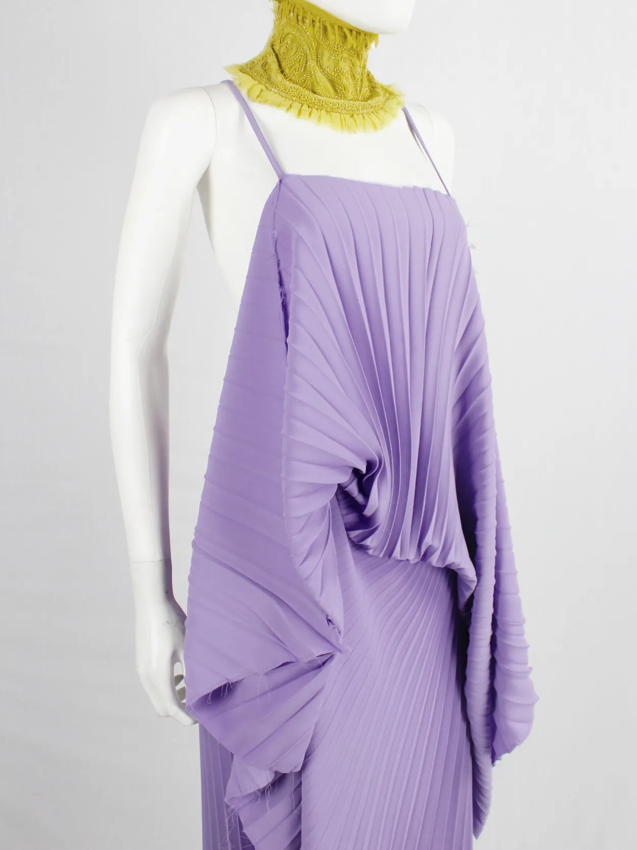 A.F. Vandevorst purple draped backless dress with accordeon pleats — spring 2008