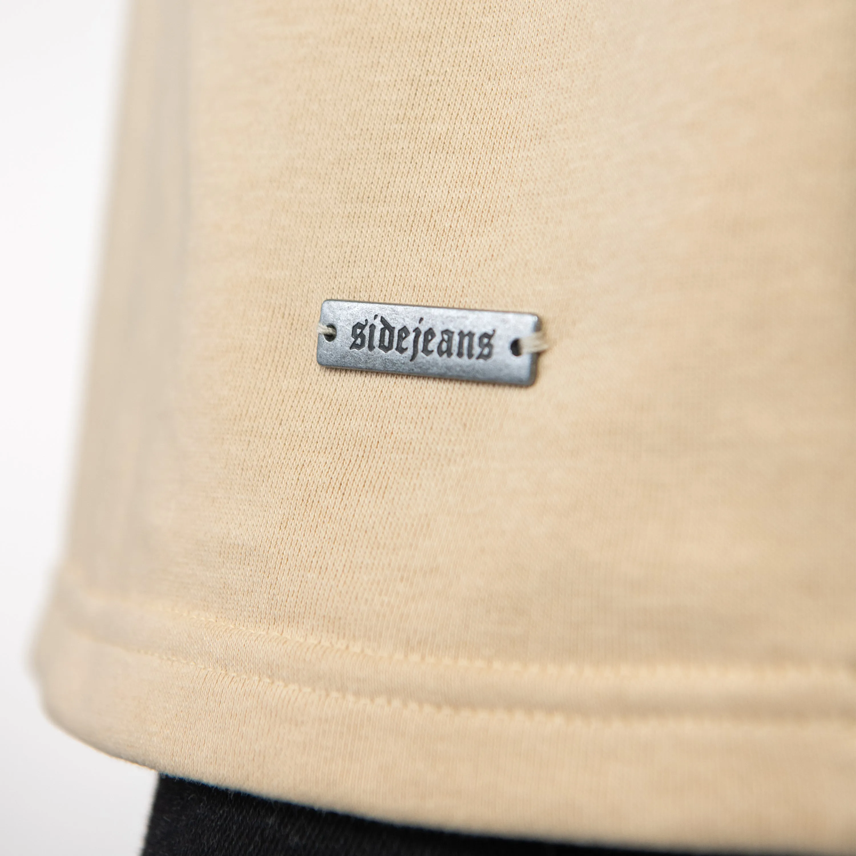 BASIC BEIGE TEE