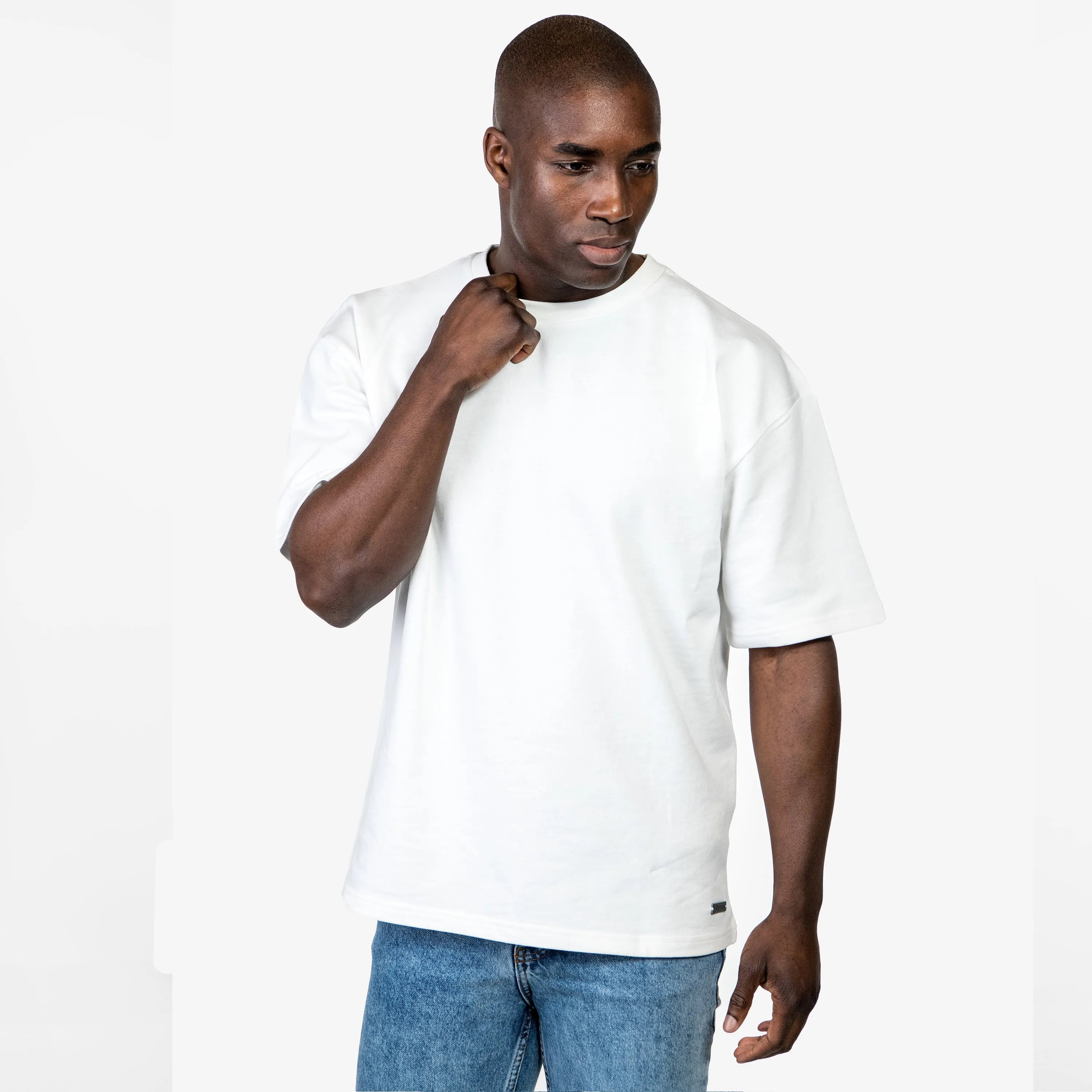 BASIC WHITE TEE