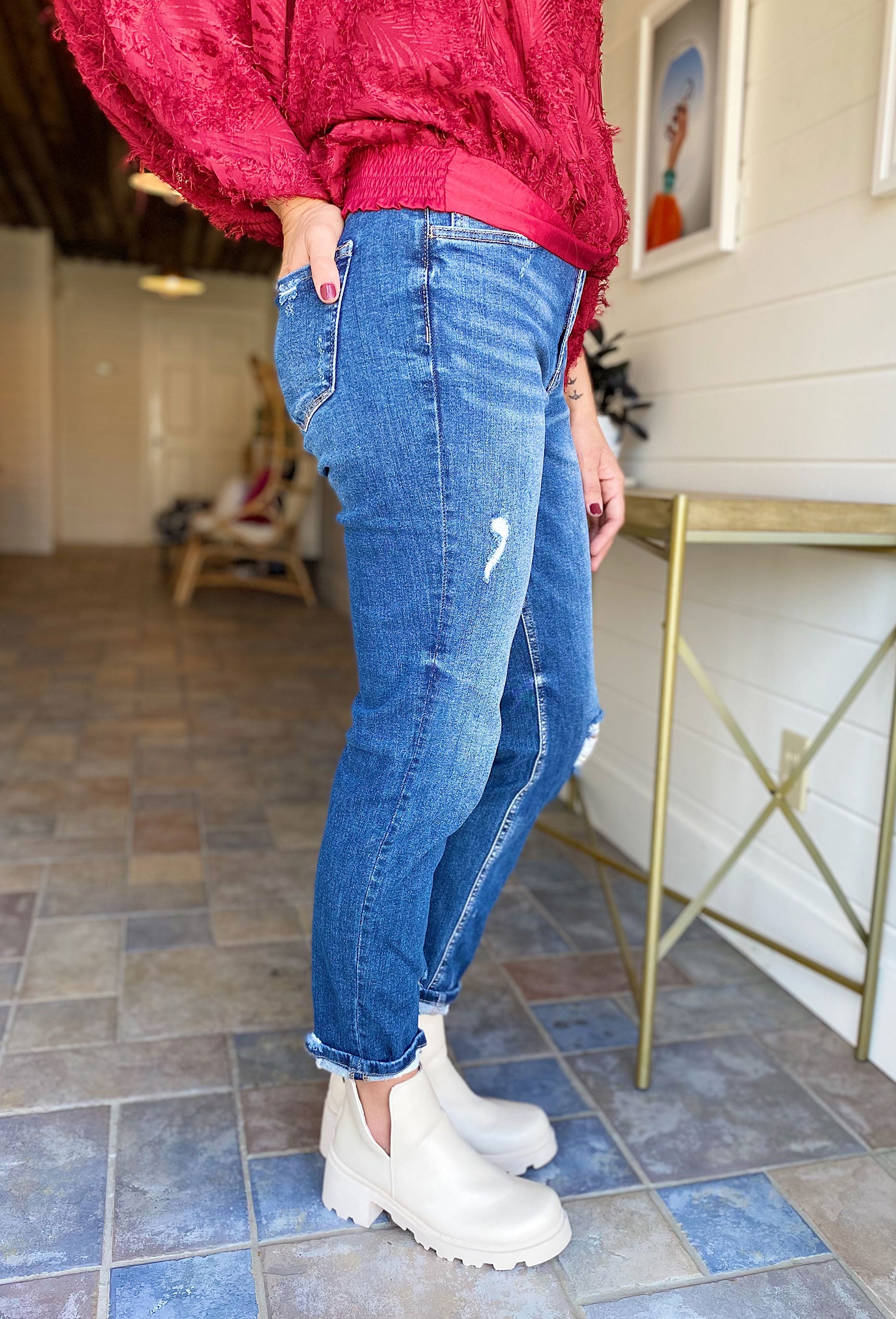 Cassie Distressed Boyfriend Jeans by Vervet