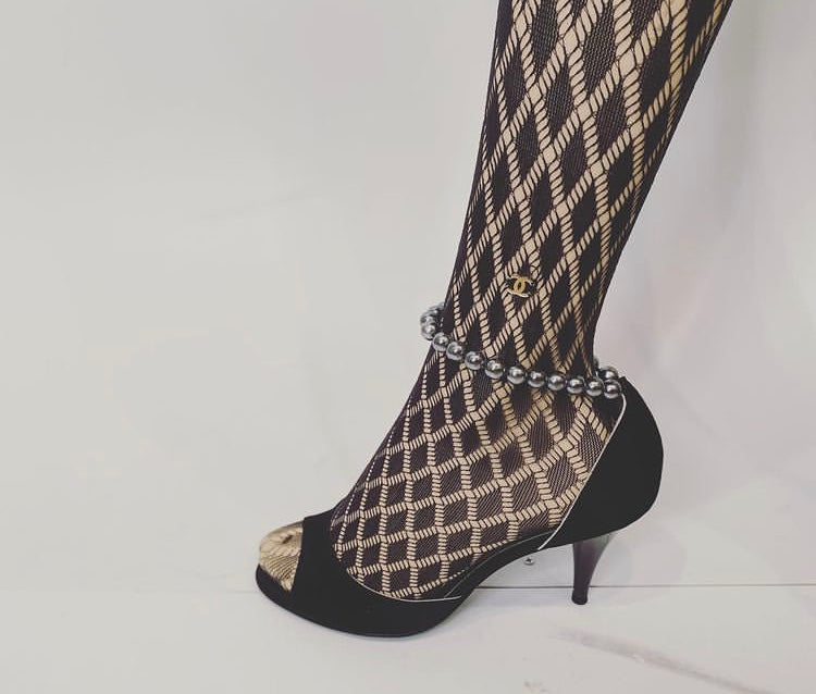 Chanel 09P 2009 Spring fishnet stockings black tights hosiery Sz Large