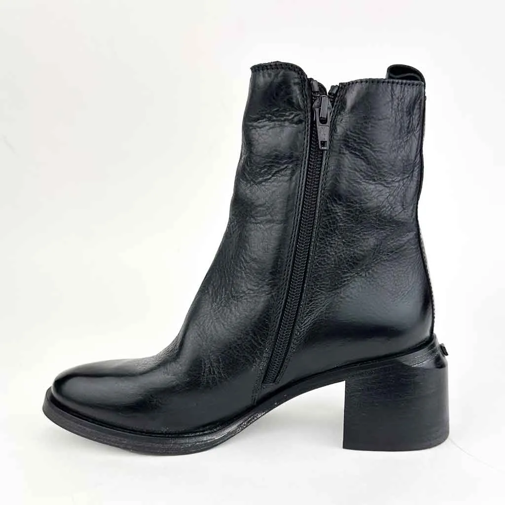 MOMA Block Heel Ankle Boot - Black