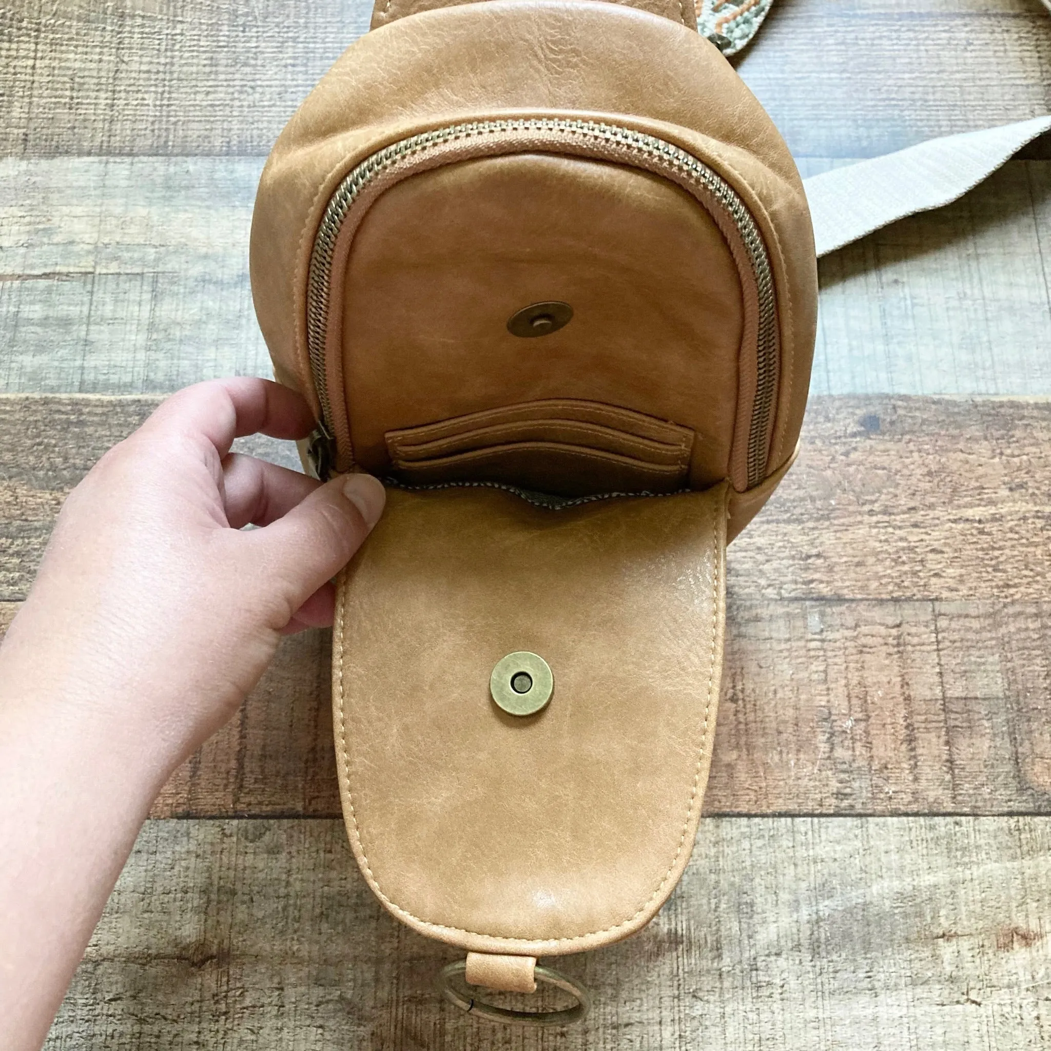 No Brand Brown Sling Bag with Guitar Strap