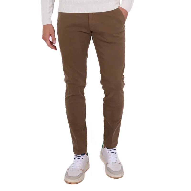 PANTALONE UOMO CHINOS IN GABARDINE DI COTONE, CAMMELLO