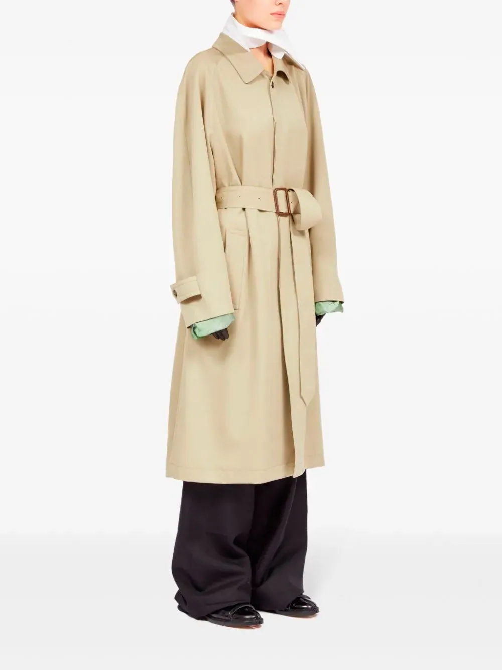 Spread-collar trench coat