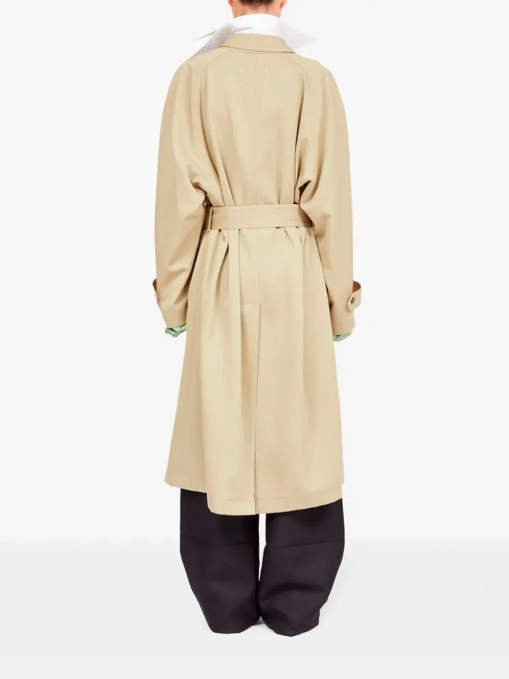 Spread-collar trench coat