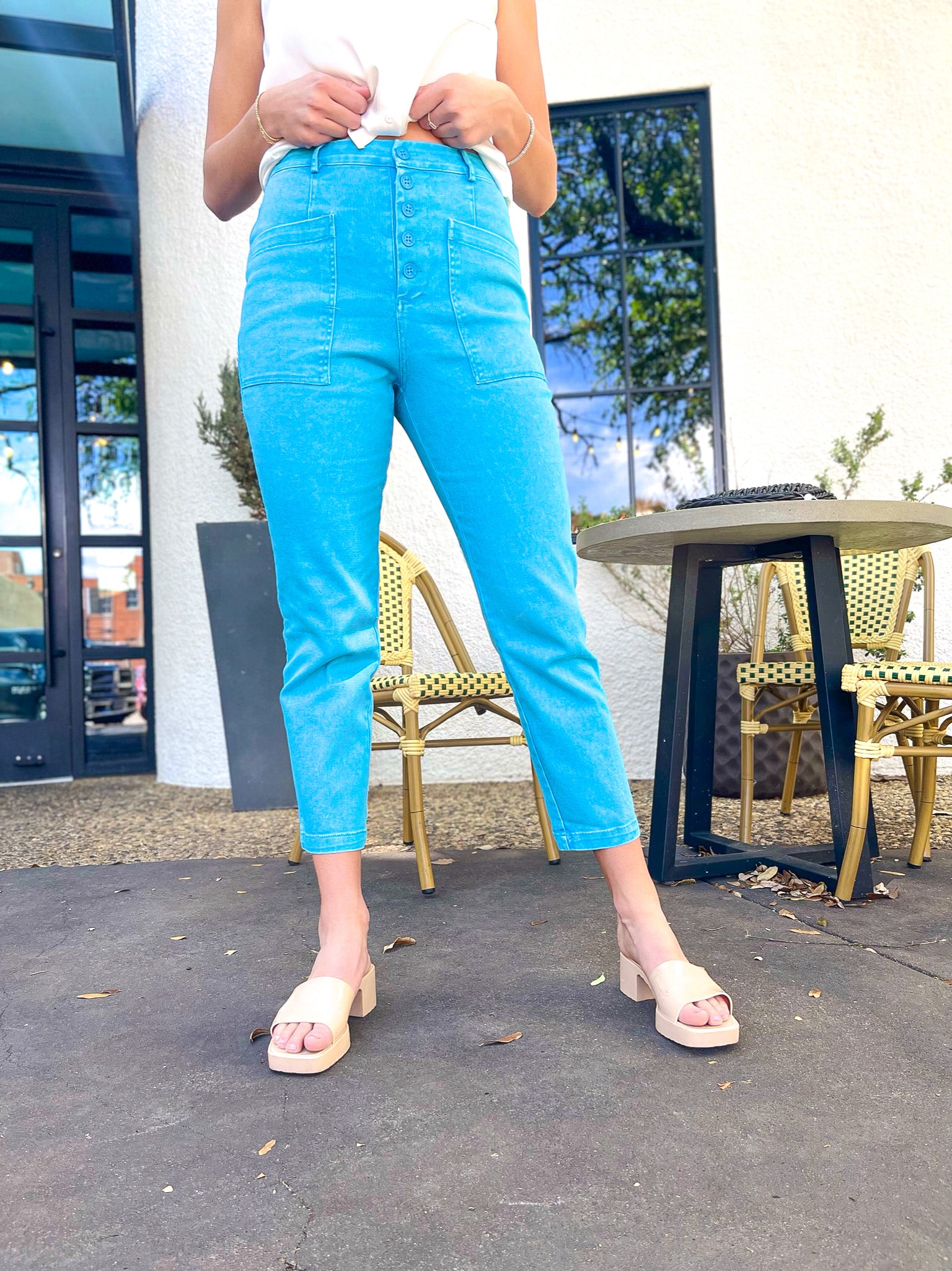 WASHED UTILITY DENIM PANTS - BRIGHT BLUE